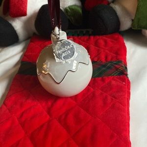 2018 pandora snowball Christmas ornament collectors ornament